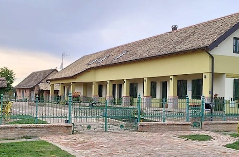 Hrvatska Kostajnica - hrvatska-kostajnica.net - Dvori 1882 - mjesto za opuštanje i vrhunski smještaj za sve one koji posjećuju Baranju