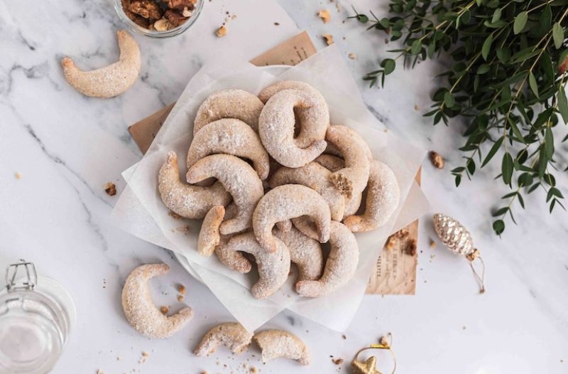 Hrvatska Kostajnica - hrvatska-kostajnica.net - Uz Kotányi bourbon vanilija pastu do savršenih vanilin kiflica: Klasičan recept koji nikada ne razočara sada je još bolji!