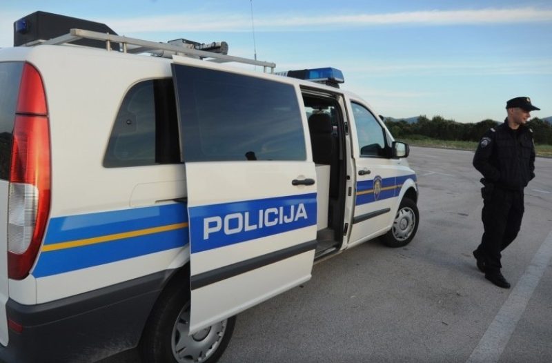 Hrvatska Kostajnica - hrvatska-kostajnica.net - Zbog krađe automobila uhićena dvojica Sirijaca na području Metkovića